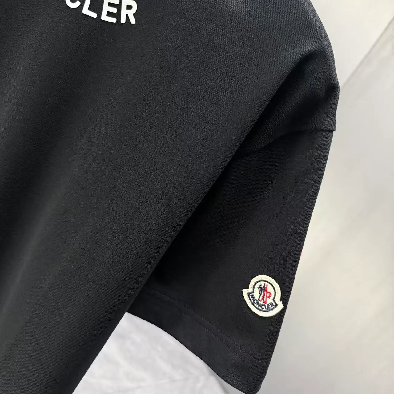 MONCL* * 2026 New Arrival T logo ：Black White Dark Blue Sizes：S M L XL XXL